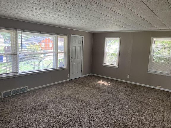2nd image of 2945 Azelda St