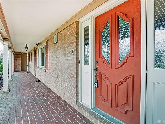 4th image of 960 Diana Dr