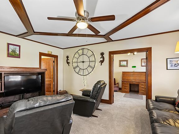 4th image of 1319 39th St