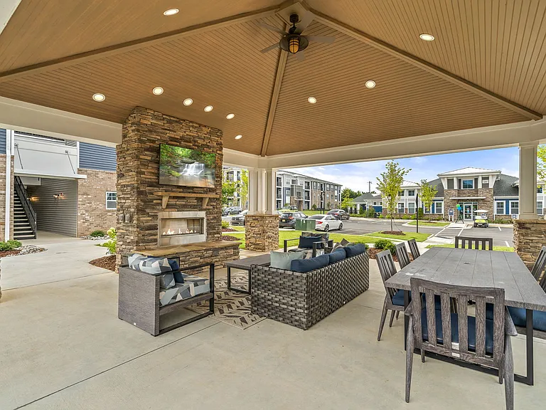 Outdoor Pavilion at Hawthorne at the Glen in Concord, NC