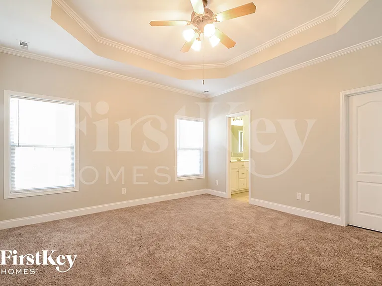 4345 Canterbury St — Photo 8