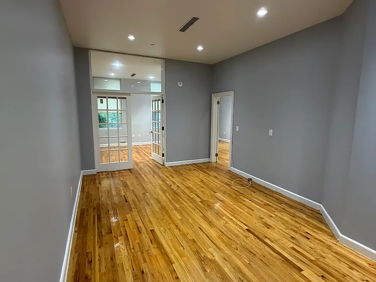 384 3rd Ave #2 — Photo 7