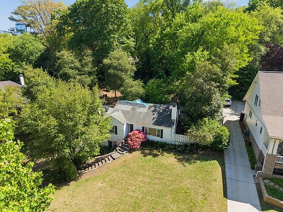 4th image of 314 Garden Ln NW