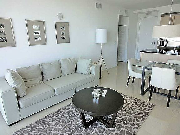 4th image of 1111 SW 1st Ave APT 3024-N