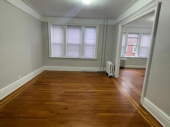 4th image of 24 Kensington Ave #403