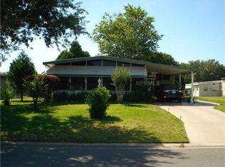 915 Beechwood Ave, The Villages, FL 32159
