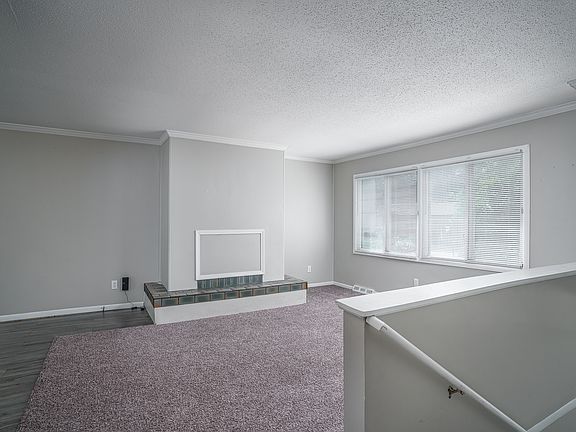 3rd image of 4430 Canterbury Ln