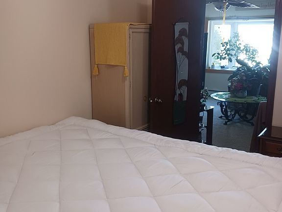 5th image of 25 Brown St #1