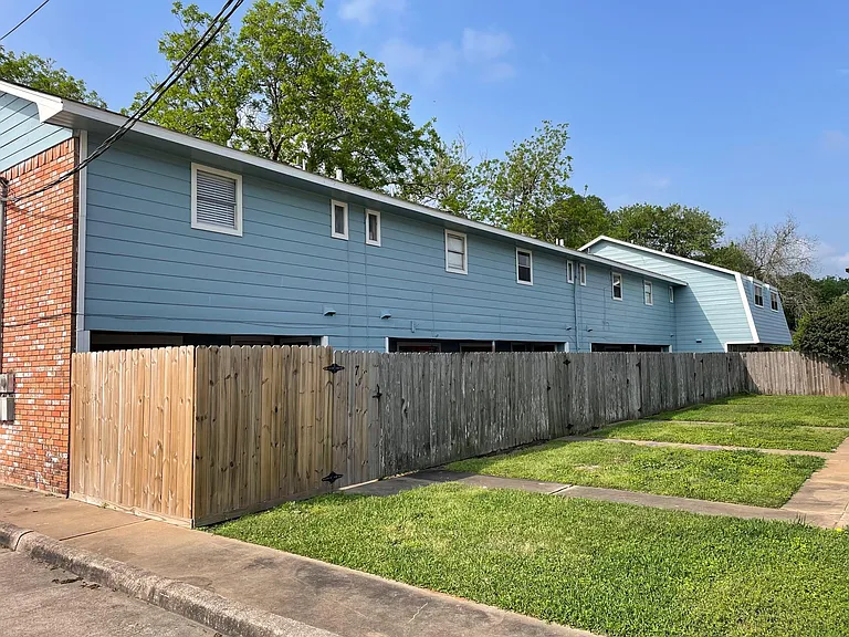 200 S Anderson St #7 — Photo 11