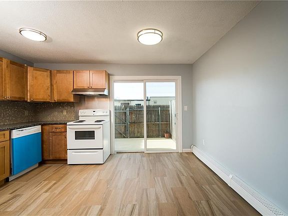 3rd image of 300 York Ave APT 10