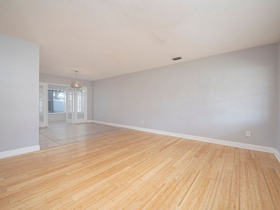 2nd image of 640 Roberta Ave