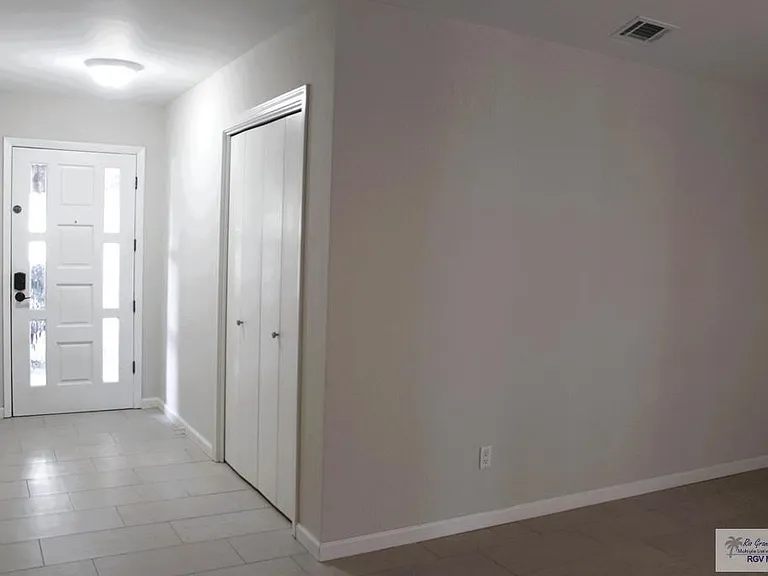 1209 E Williamson Ave — Photo 4