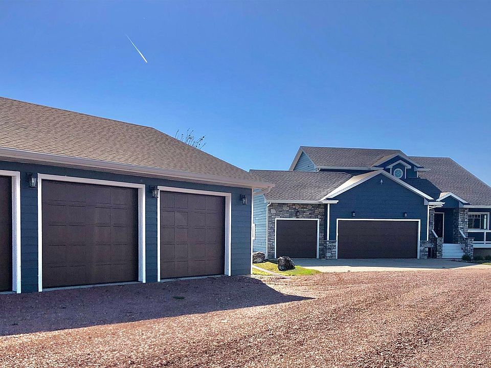 45289 Unique Ct, Canistota, SD 57012 MLS 22306448 Zillow