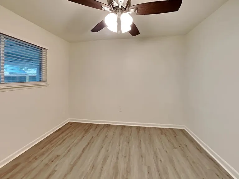 10523 Mills Walk Dr — Photo 9