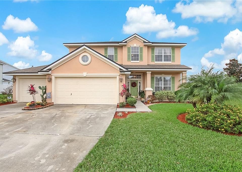 1st image of 85282 Amaryllis Ct