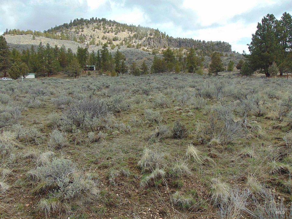 1st image of Rattlesnake Ln