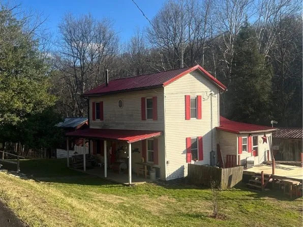 13234 Hebron Rd, Saint Marys, WV 26170
