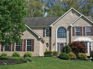 205 Fox Creek Rd, Venetia, PA 15367