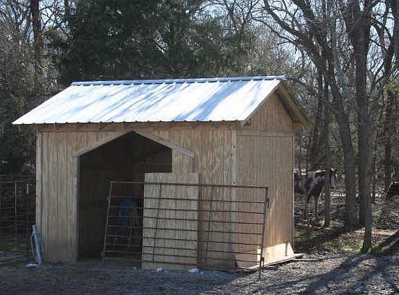 4th image of 854 NW County Road 2090