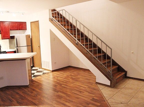 3rd image of 1293 Wyndham Ln #107