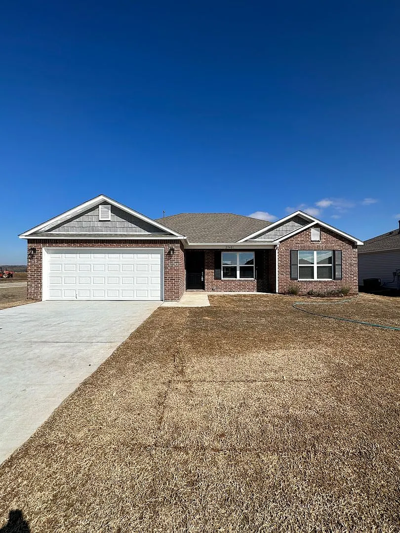 Coming Soon! Pre-Lease This Beautiful 3-Bedroom, 2-Bath Home in Broken Arrow — Photo 3