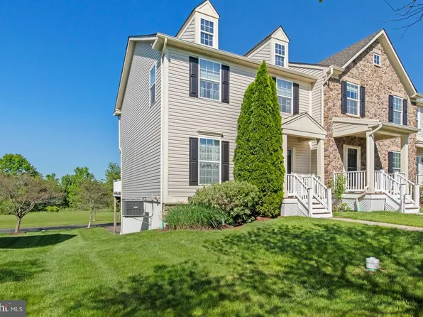 13 Braden Ct, Perkasie, PA 18944