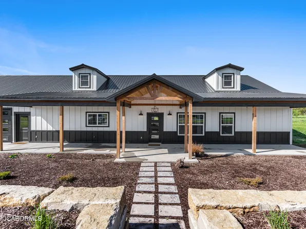 8430 Southfork Ln, New Bloomfield, MO 65063