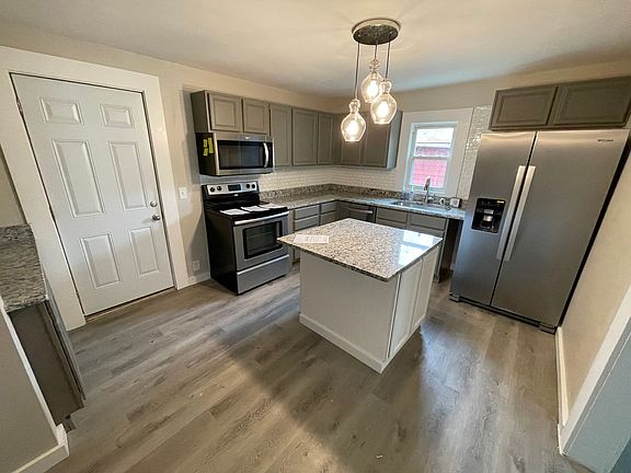 2nd image of 3726 Cate Ave