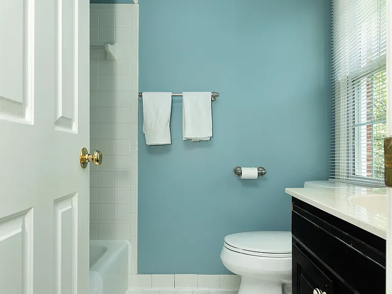 8809 Saunders Ln — Photo 5