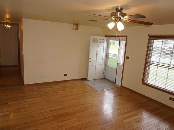2nd image of 8165 Northway Dr