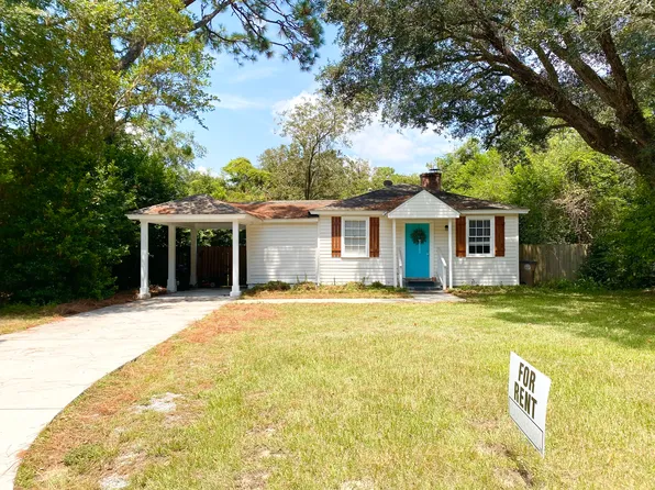 5232 Greenwood Ln, Mobile, AL 36608