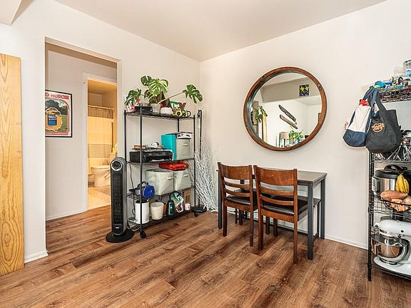 5th image of 803 Plate St #208