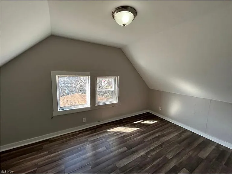3327 W 88th St #UP — Photo 16
