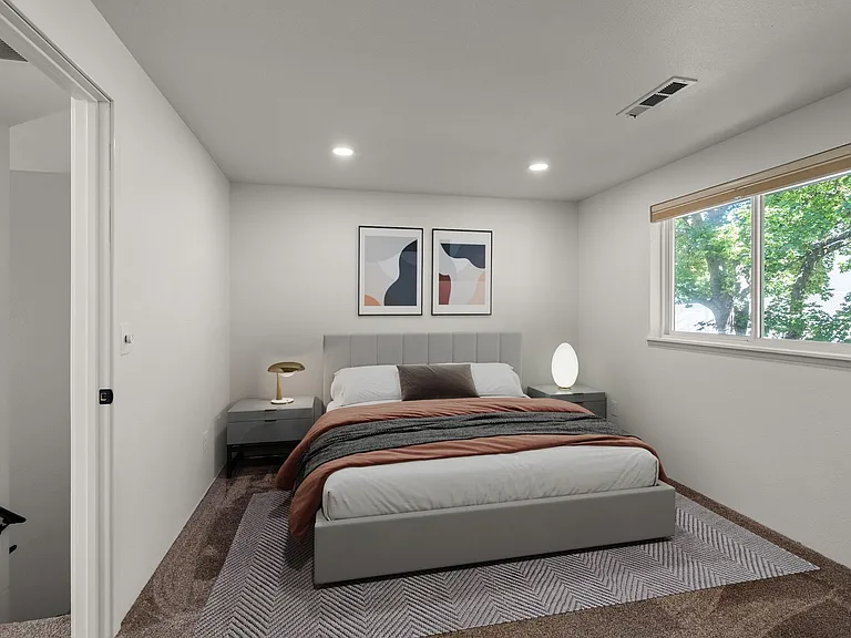 Talent Parkside Apartments — Photo 17