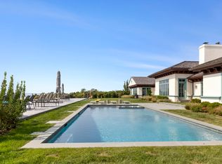 10 Maple St, Montauk, NY 11954
