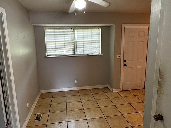 4th image of 3014 Forsythe Dr NW