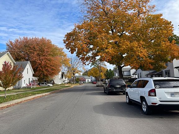 4th image of 422 W Linden Ave