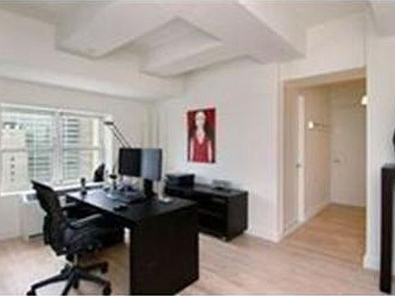 4th image of 15 Broad St Unit Penthouse 3900