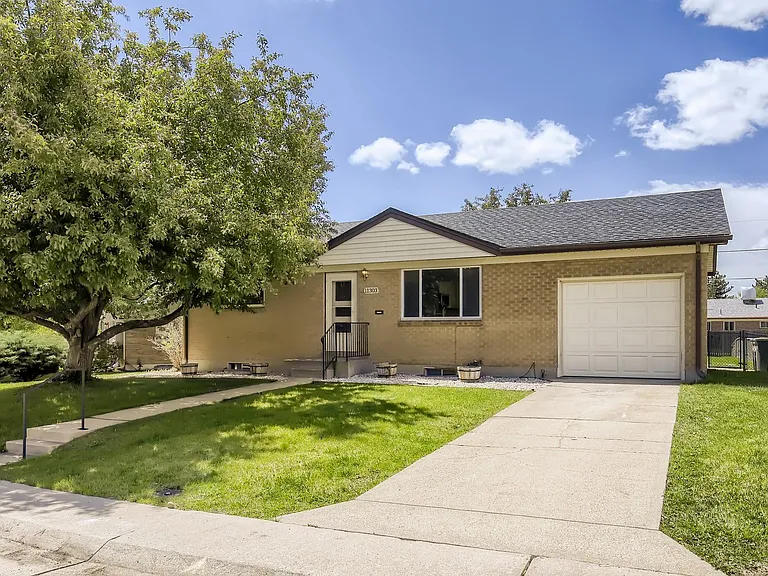 11303 Corona Dr — Photo 1