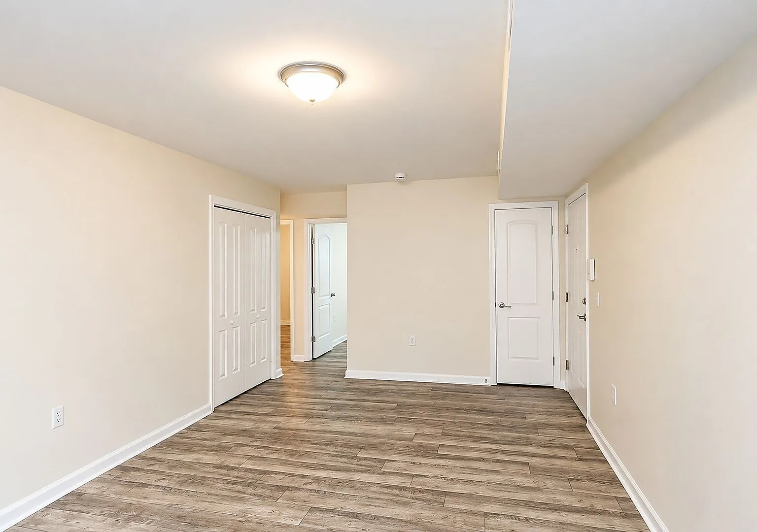Move-in Ready Villas at Southern Ridge Apartment — Photo 4
