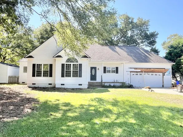 406 Neptune Dr, Cape Carteret, NC 28584