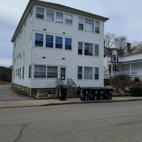 146 Charlton St #1 — Photo 1