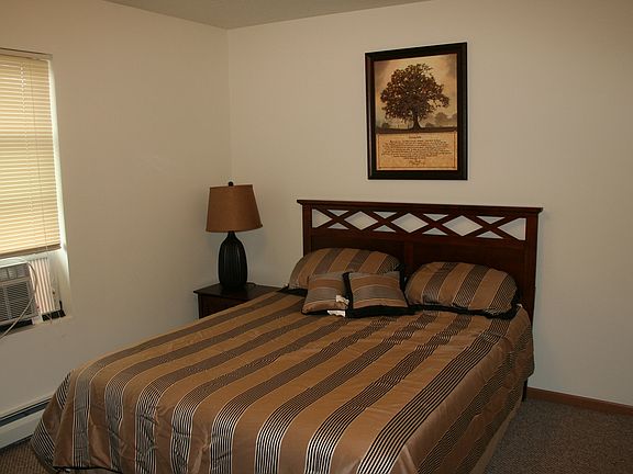 4th image of 2912-2982 Cedarville Dr #2942-04