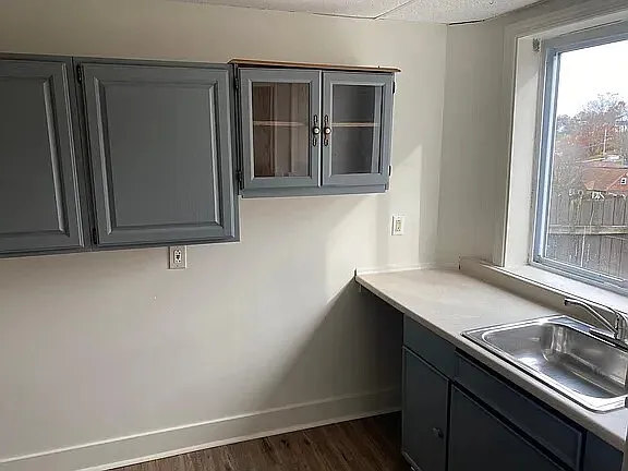 3131 May St - 1 — Photo 2
