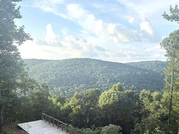 460 Cross Creek Dr, South Pittsburg, TN 37380