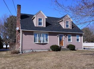 17 Colleen Dr, Seekonk, MA 02771