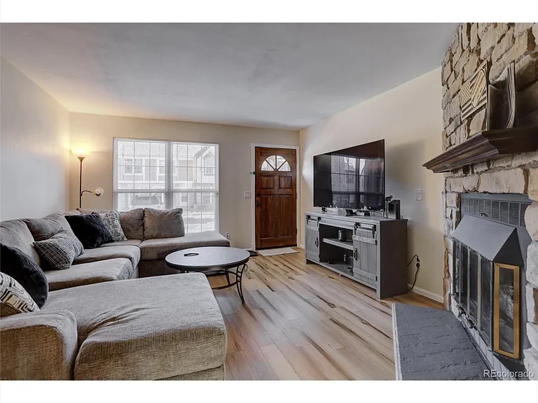 1662 S Blackhawk Way #D — Photo 16