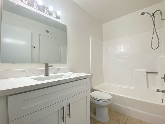 3rd image of 4029 Carmel View Rd Unit 143
