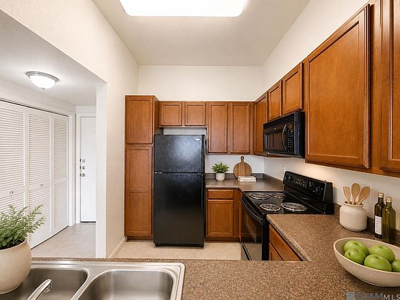 5th image of 6765 Corporate Blvd APT 10302