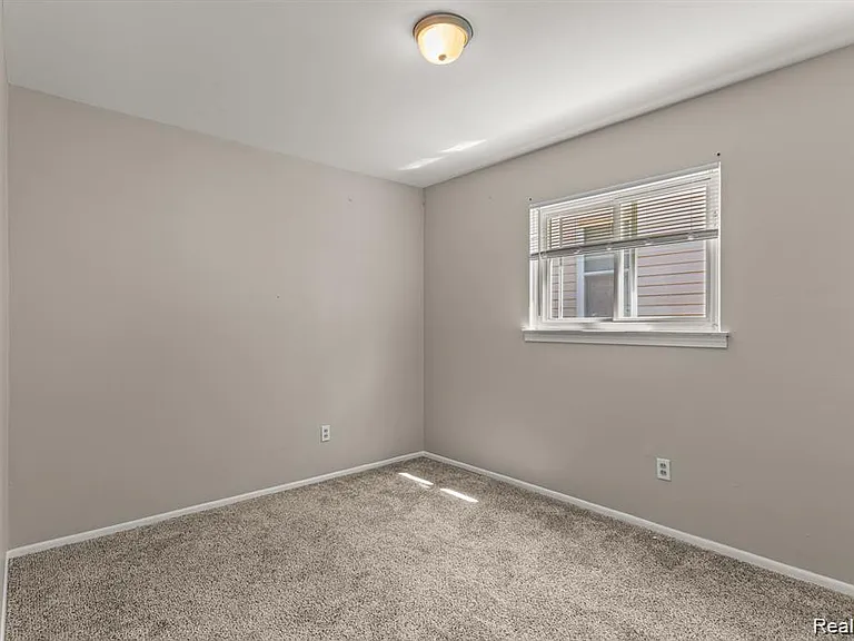 25469 Powers Ave — Photo 13